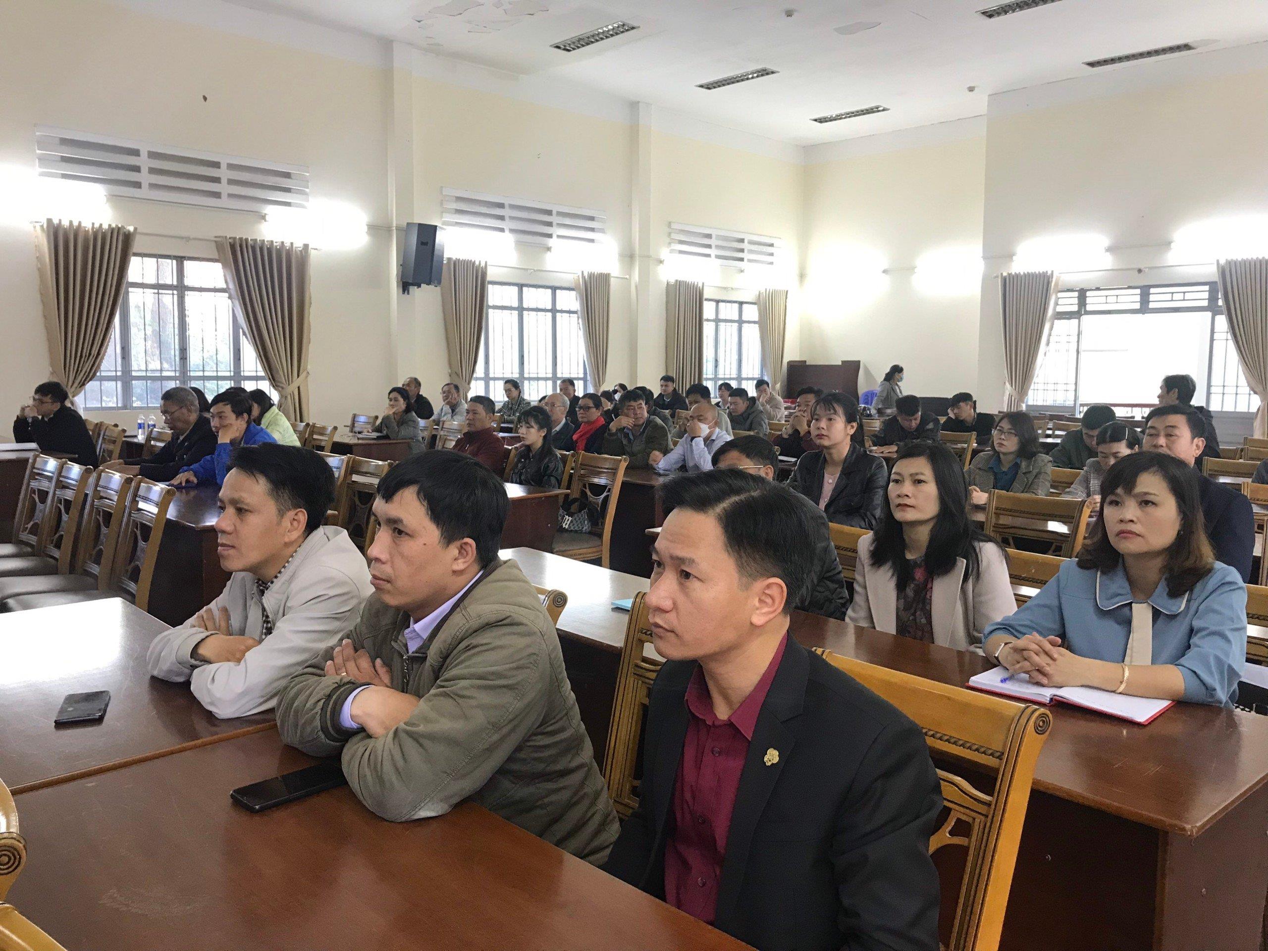 Các đại biểu và học viên tham dự lớp bồi dưỡng kiến thức Quốc phòng và An ninh đối tượng 4, khóa 4 năm 2023