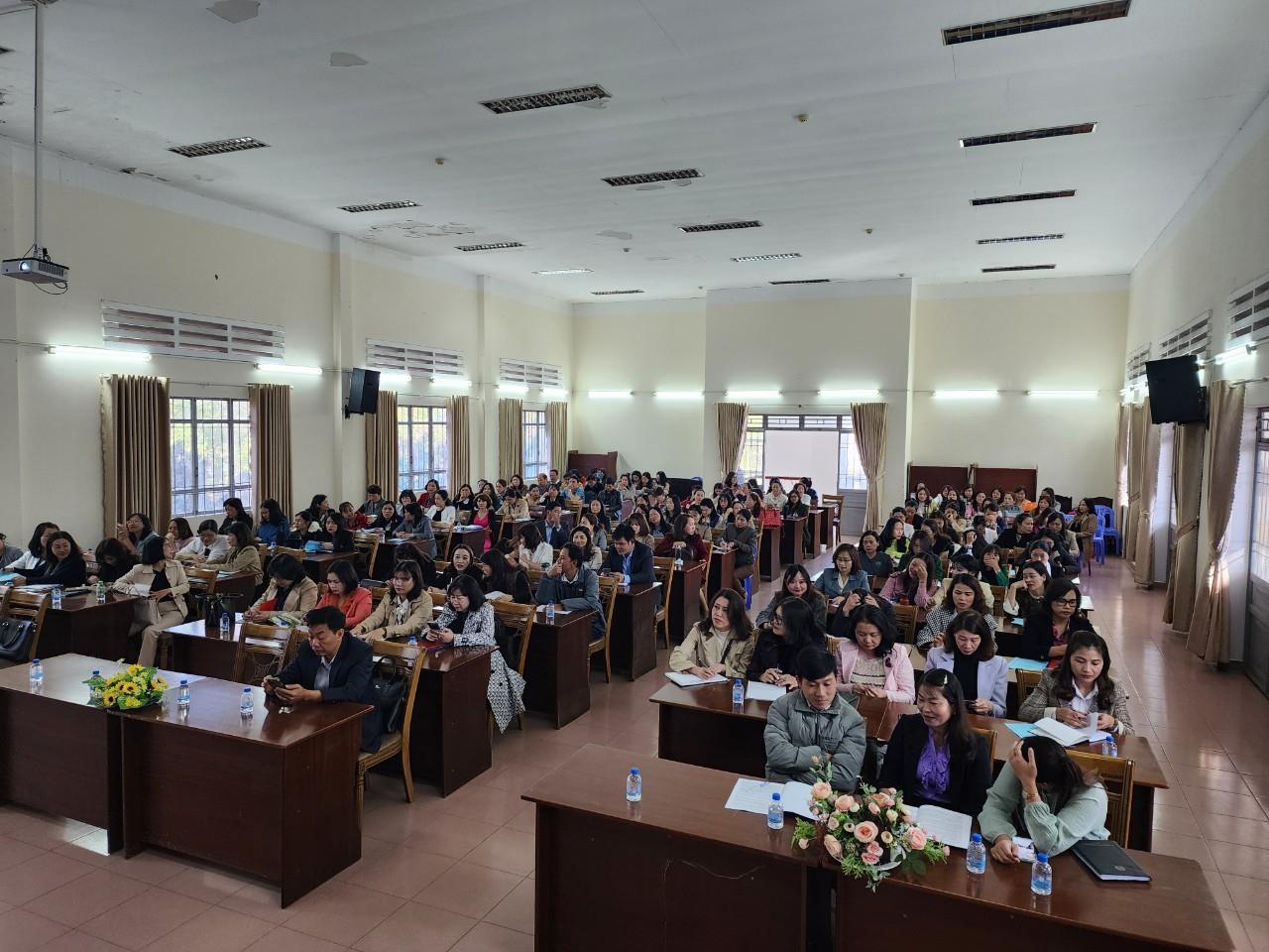 Đại biểu tham gia hội nghị tập huấn