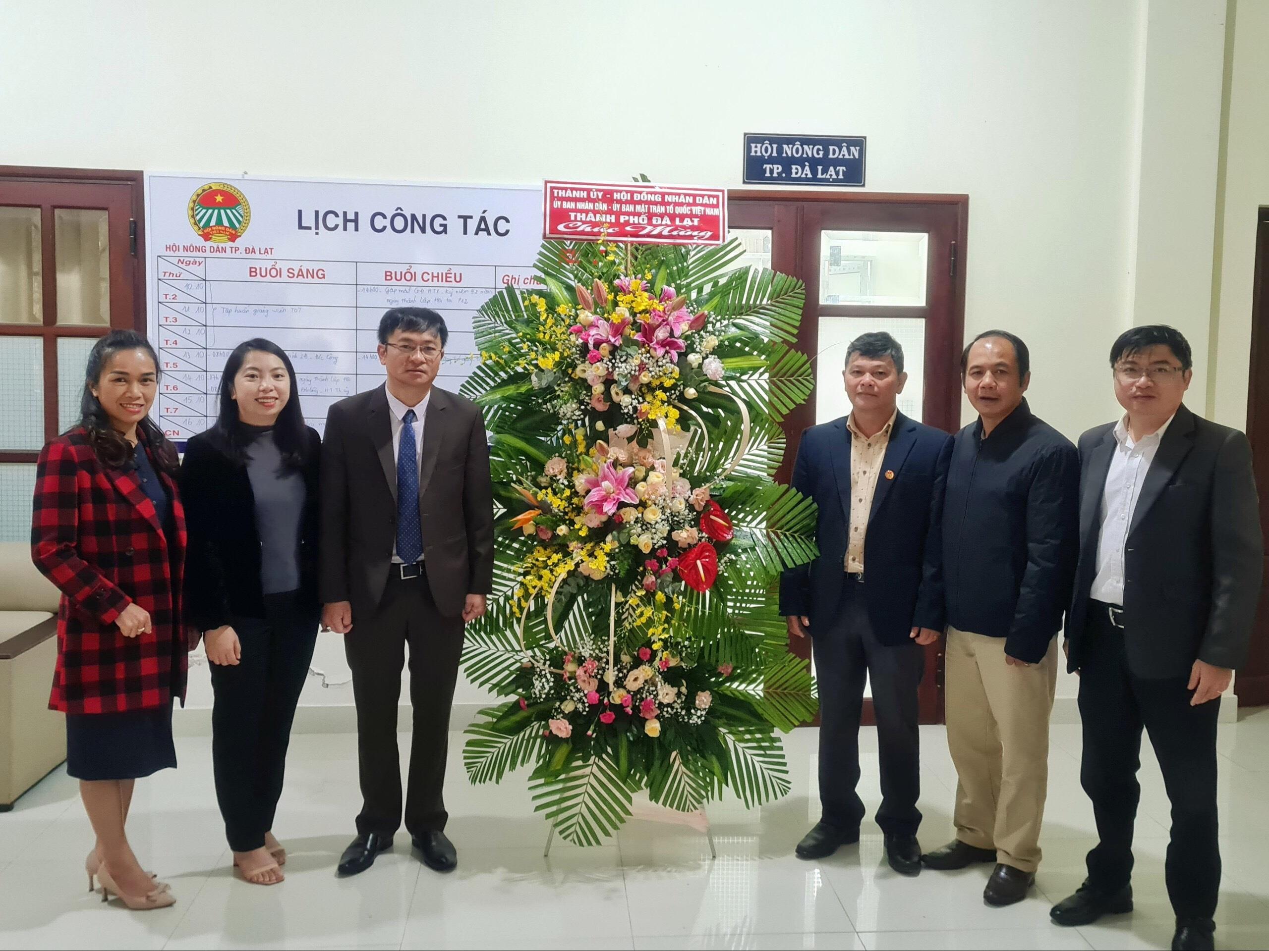 Đồng chí Đặng Quang Tú - Phó Bí thư Thường trực Thành ủy Thăm chúc mừng Hội Nông Dân thành phố