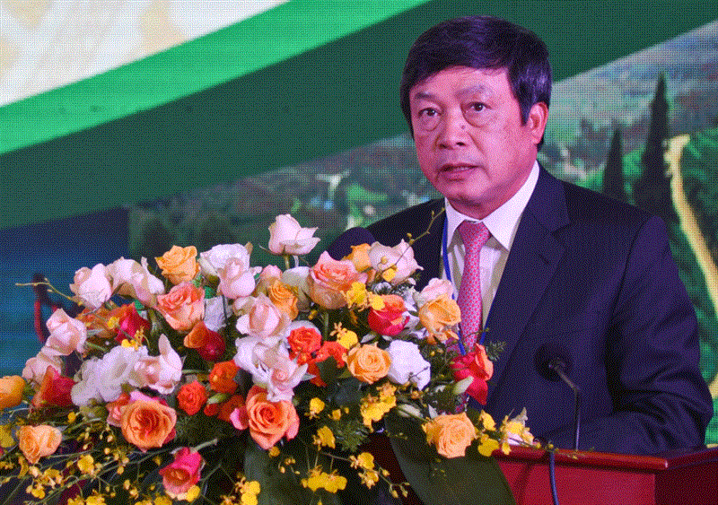 Đồng chí Đoàn Văn Việt - Chủ tịch UBND tỉnh, Trưởng Ban chỉ đạo các Chương trình Mục tiêu Quốc gia tỉnh Lâm Đồng phát biểu khai mạc và kết luận tại hội nghị