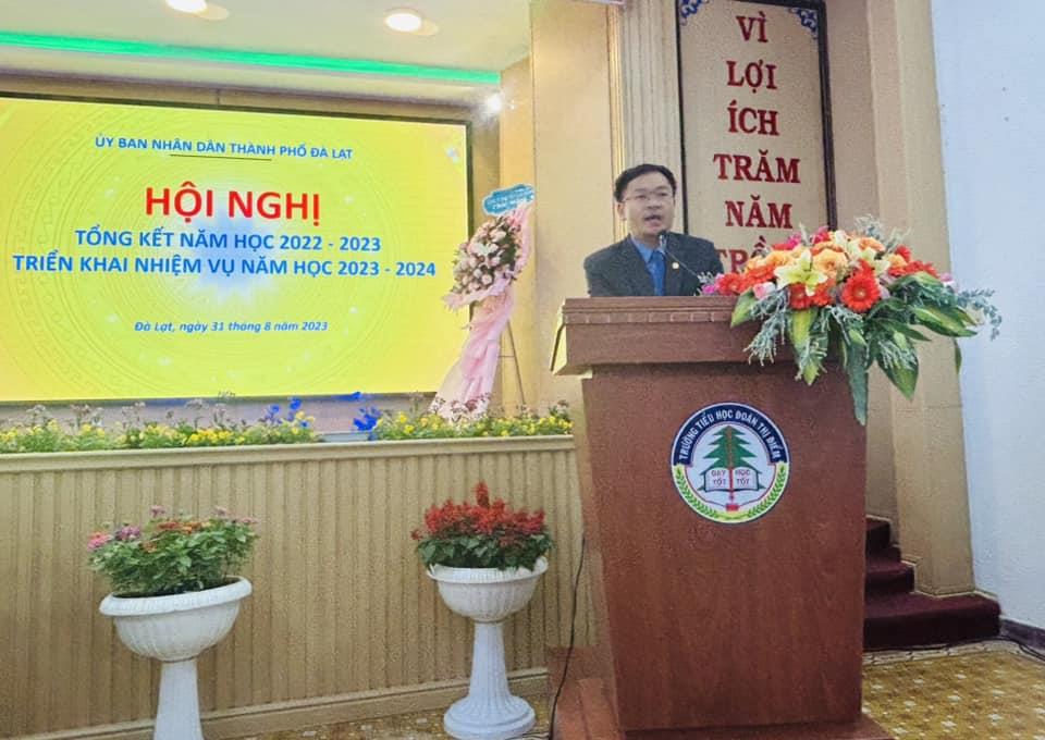 Đồng chí Đặng Quang Tú - Phó Bí thư Thành ủy, Chủ tịch UBND Thành phố phát biểu tại hội nghị